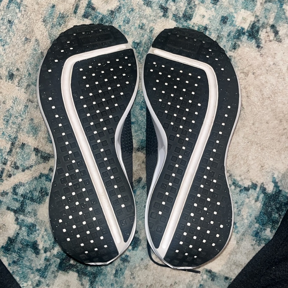NIKE INTERACT RUN sneakers - Picture 3 of 7